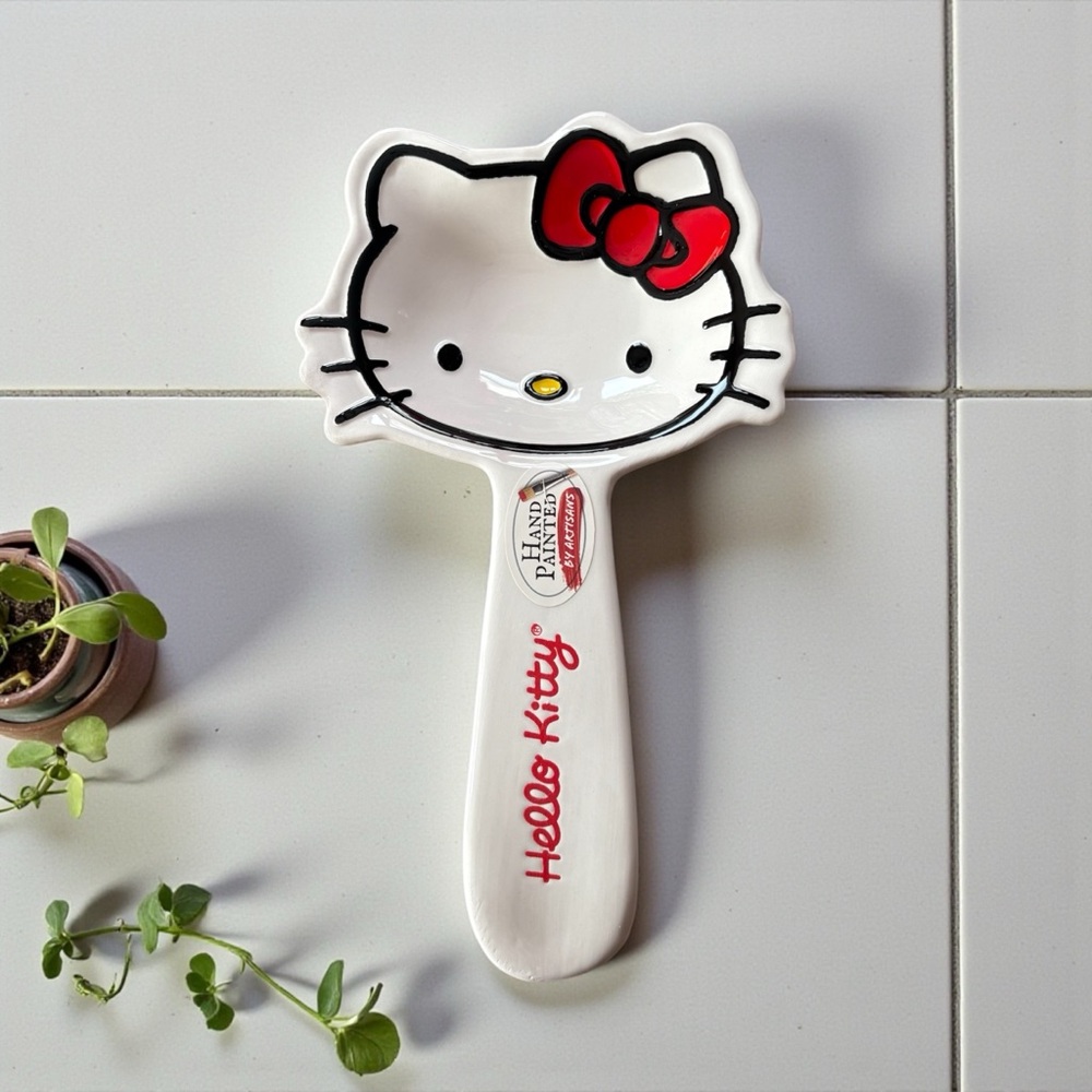 Hello Kitty, Hand-Painted Ceramic Spoon Rest, Zrike Brands, White, Red, Black